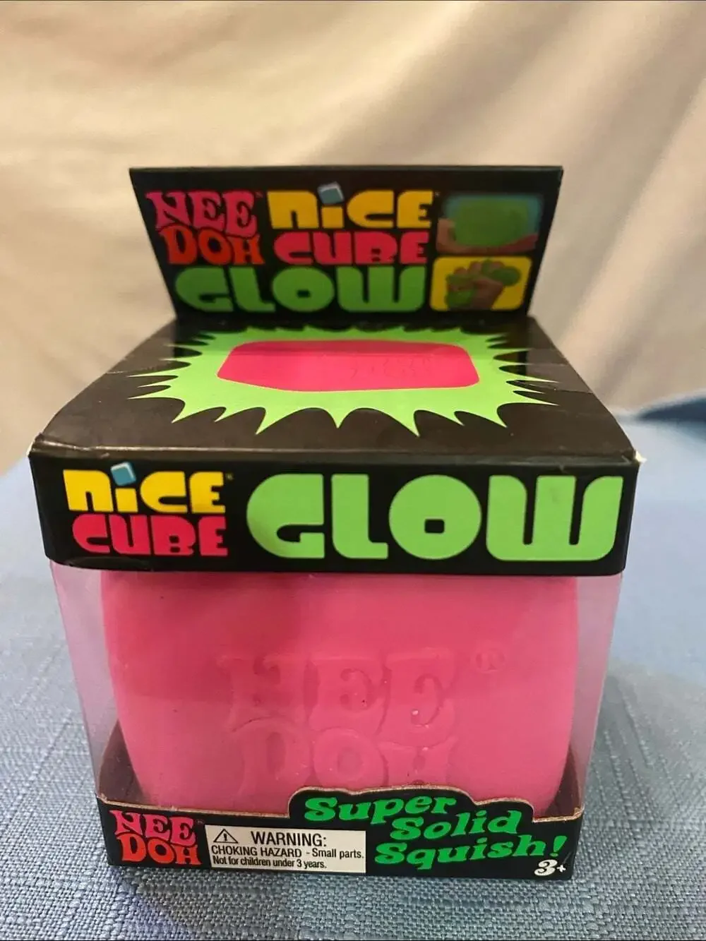 Nice Cube Glow Super Solid Squish - Pink